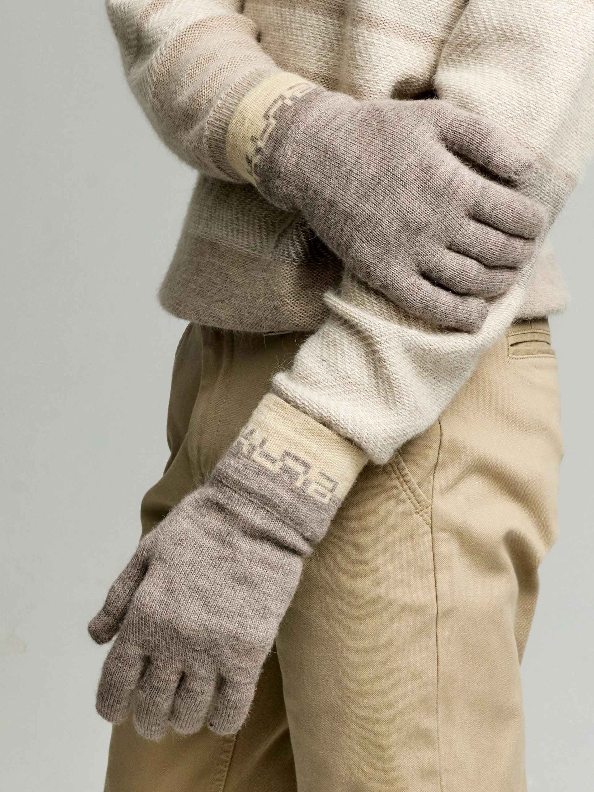 Yari Gloves Baby Alpaca Color Beige